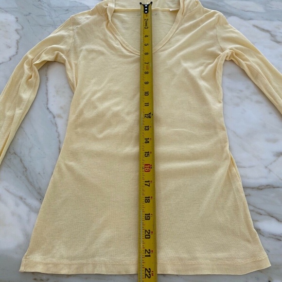 STEPHANIE B YELLOW LONG SLEEVE HOODIE SMALL NWOTS! - Picture 12 of 15
